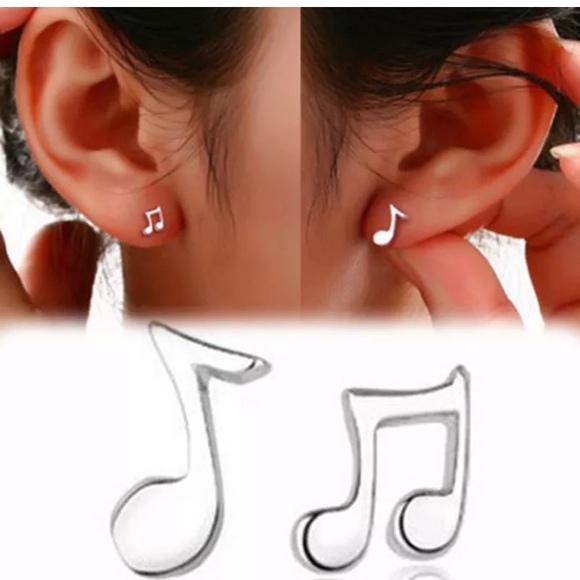 Justine’s Chic Boutique Jewelry - 925 Sterling Silver Mismatched Music Note Earrings